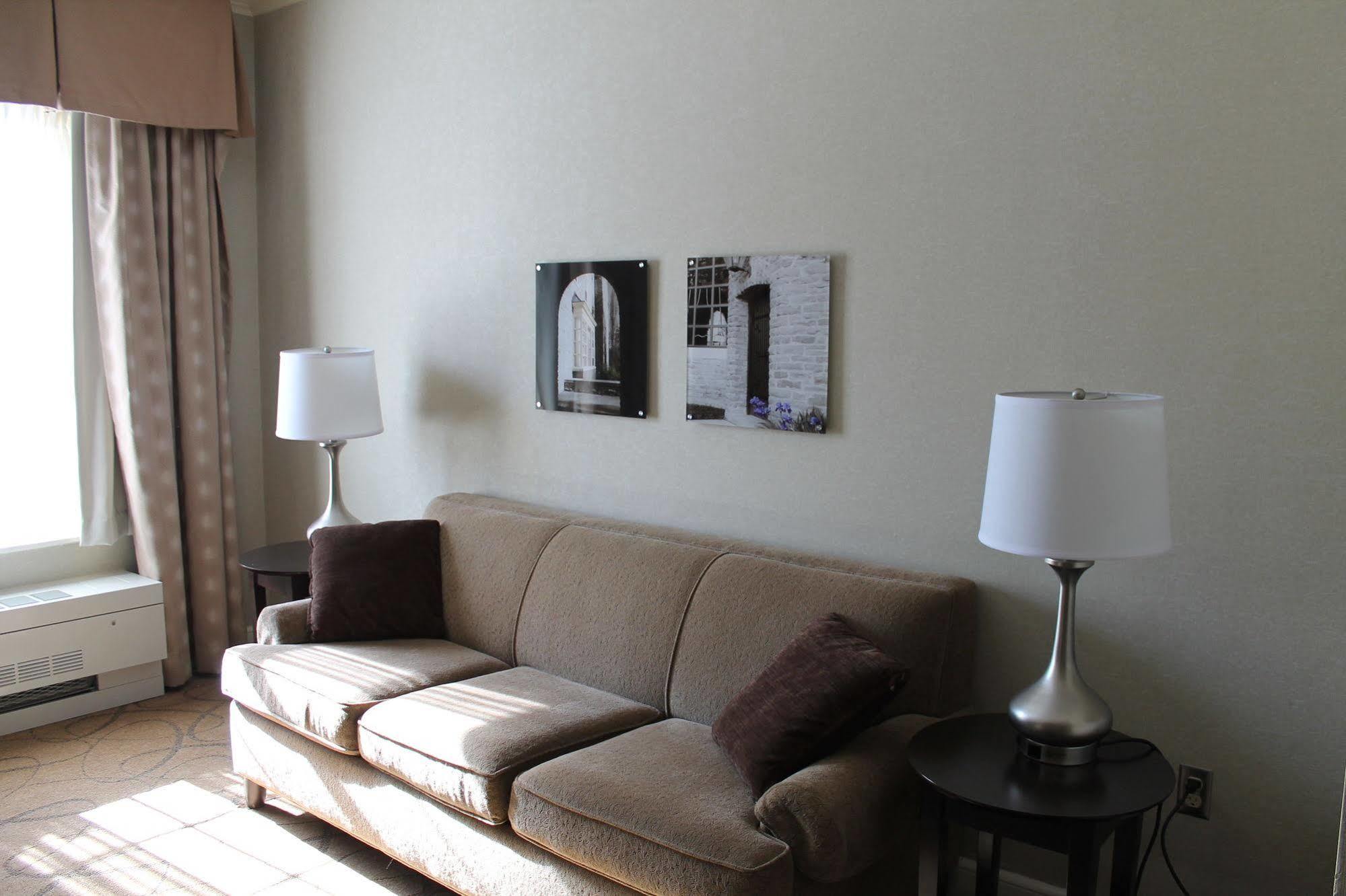 The Marcum Hotel & Conference Center Oxford Esterno foto
